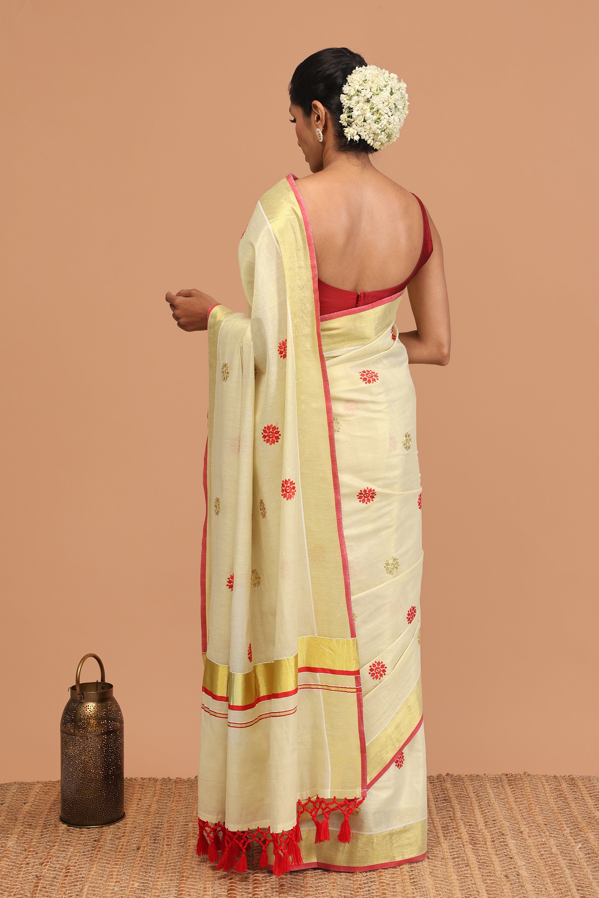 Swarnamalli Blossom Blaze Kasavu