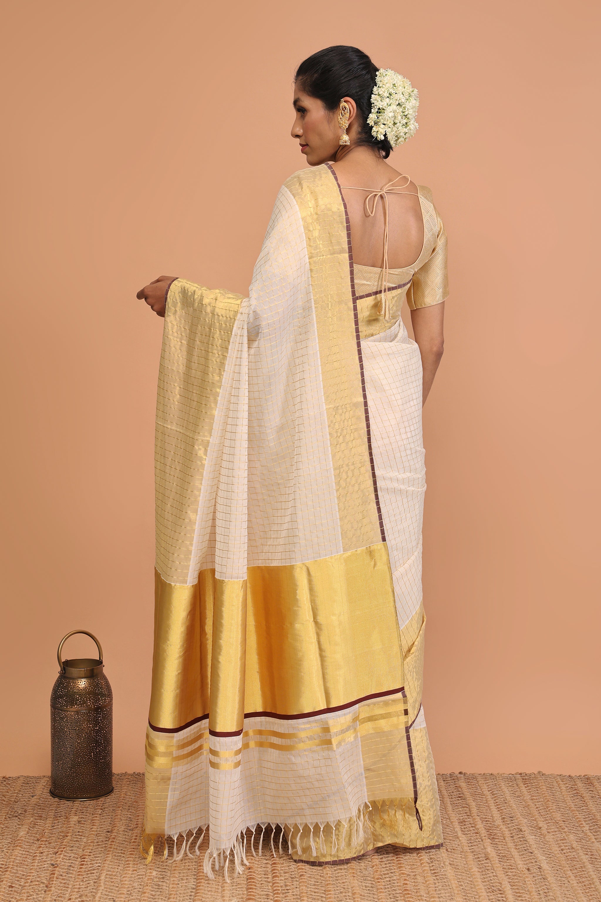 Rajeshwari Heirloom Check Gold Saree