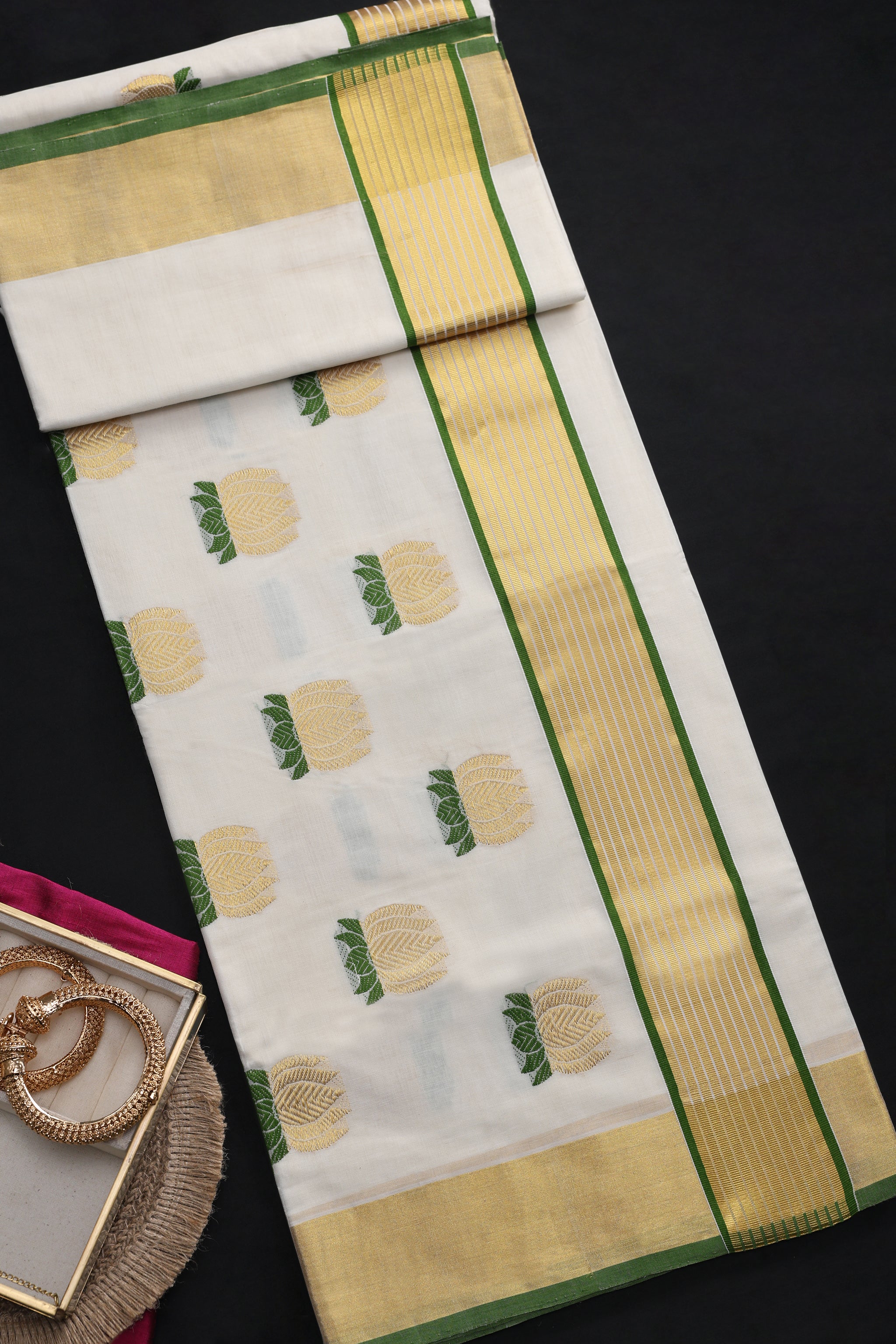 Apsara Sacred Lotus Kasavu