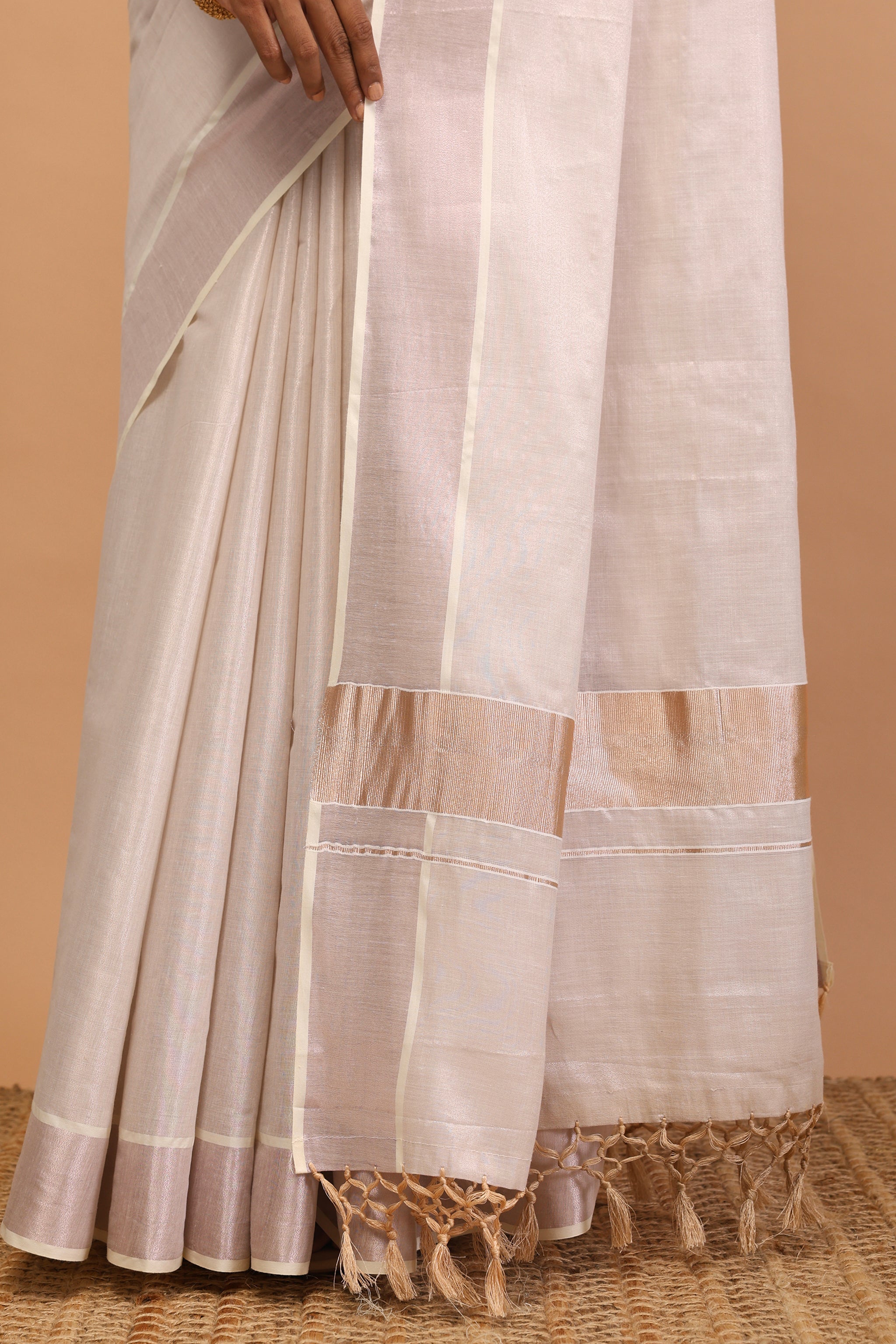 Arshiya Pearl Blush Kasavu