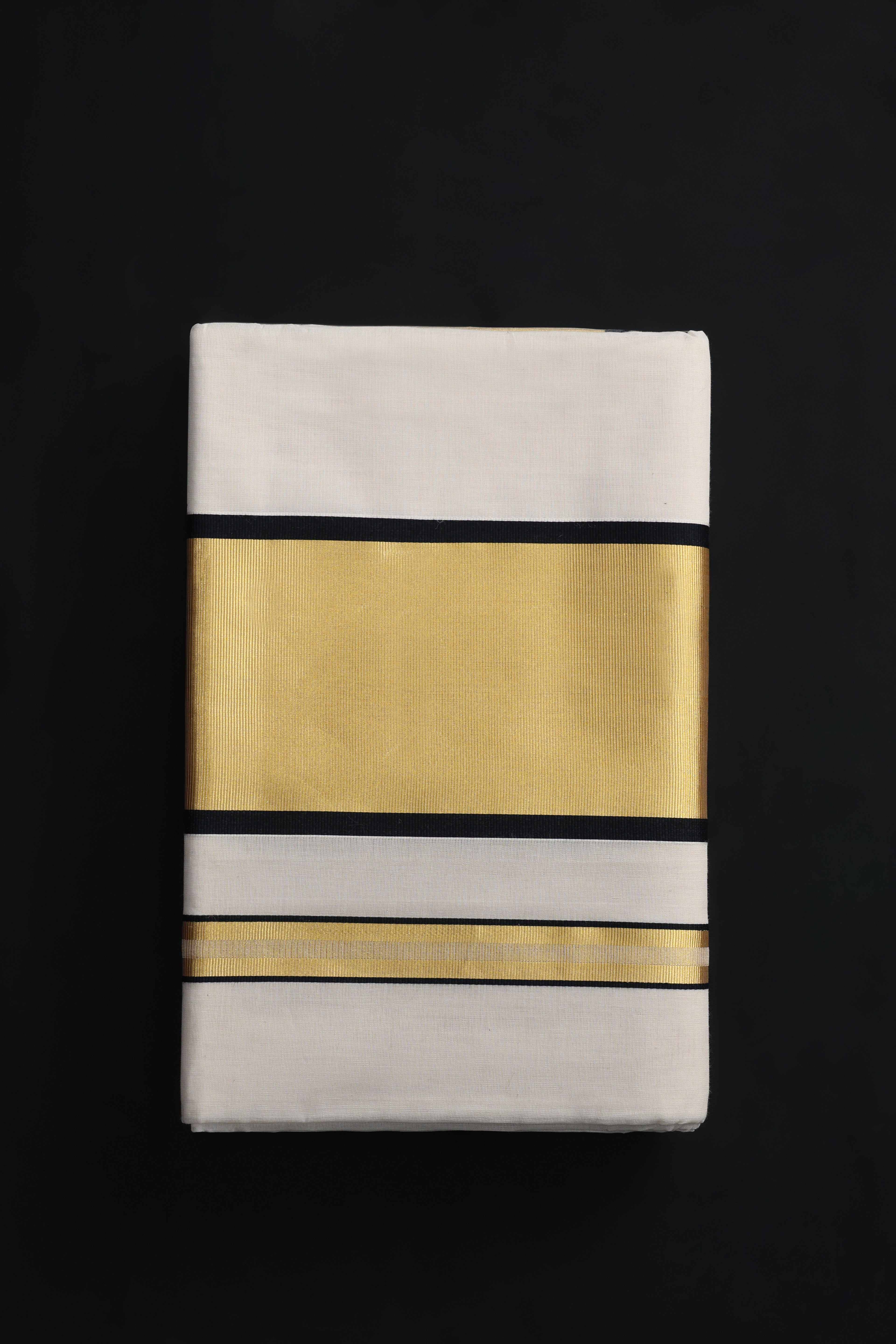 Indira Noir Glow Kasavu