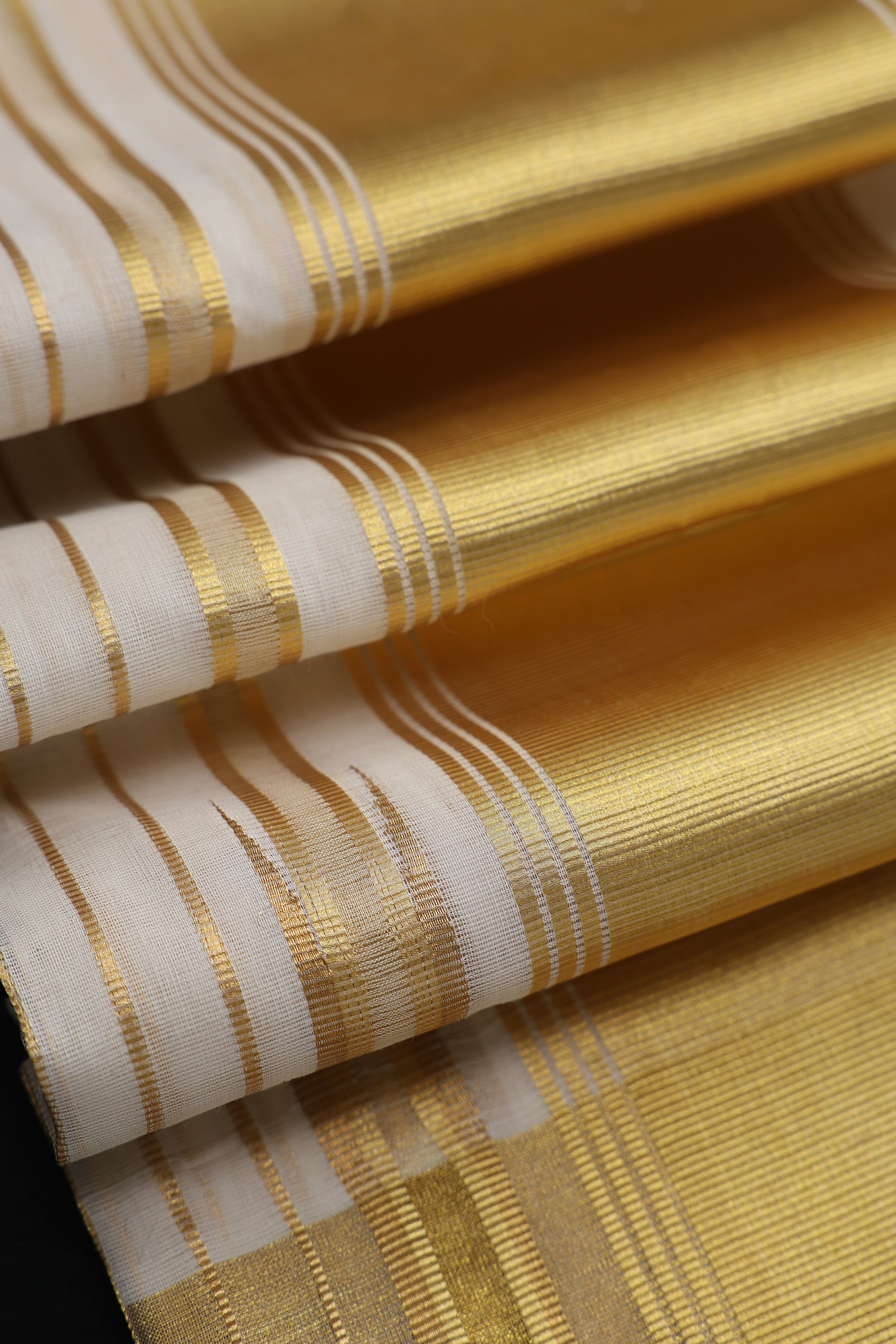 Kalyani Heritage Lines Double set Mundu