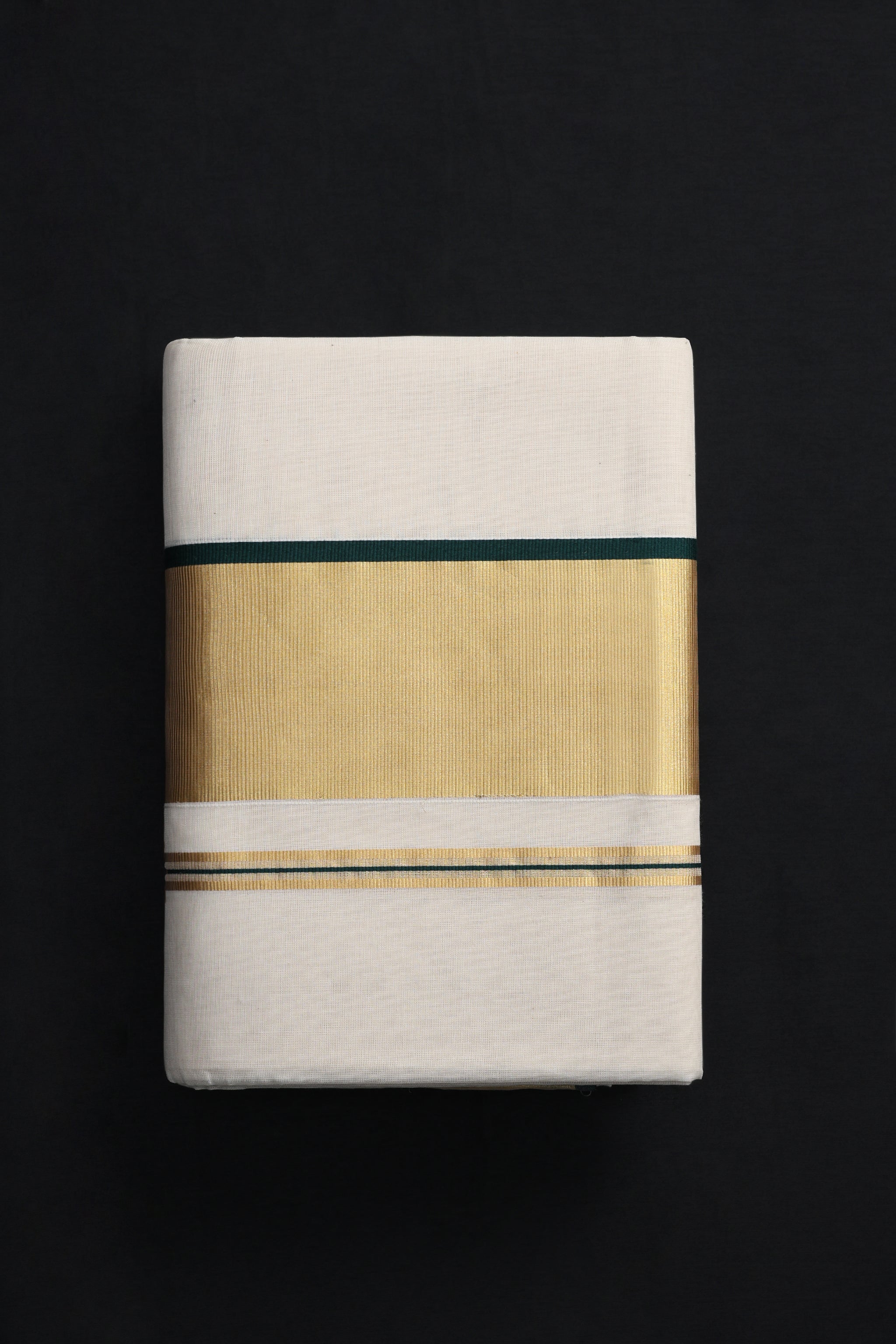 Madhuram Forest Gleam Set Mundu