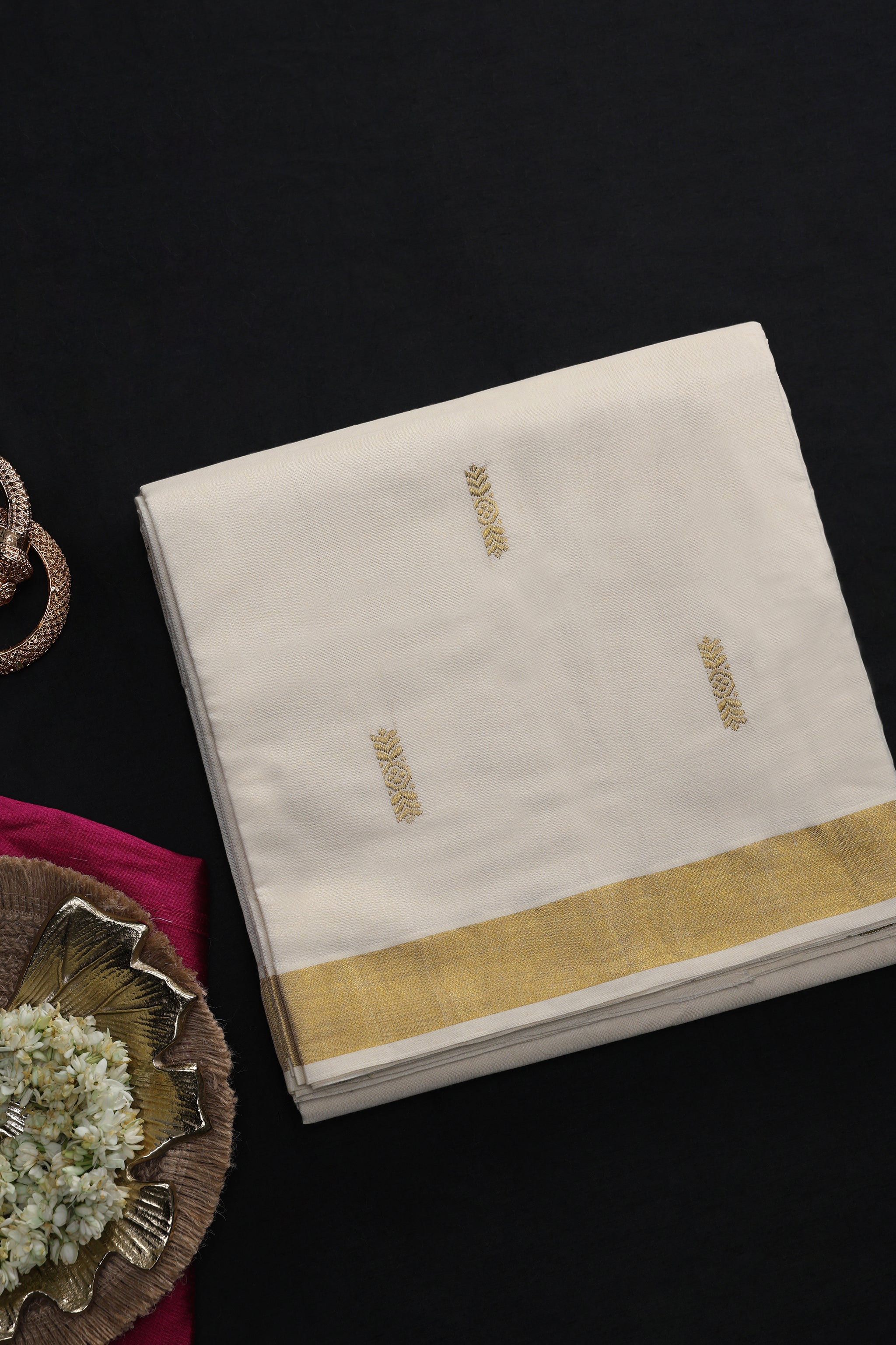 Mahira Petal Woven Kasavu