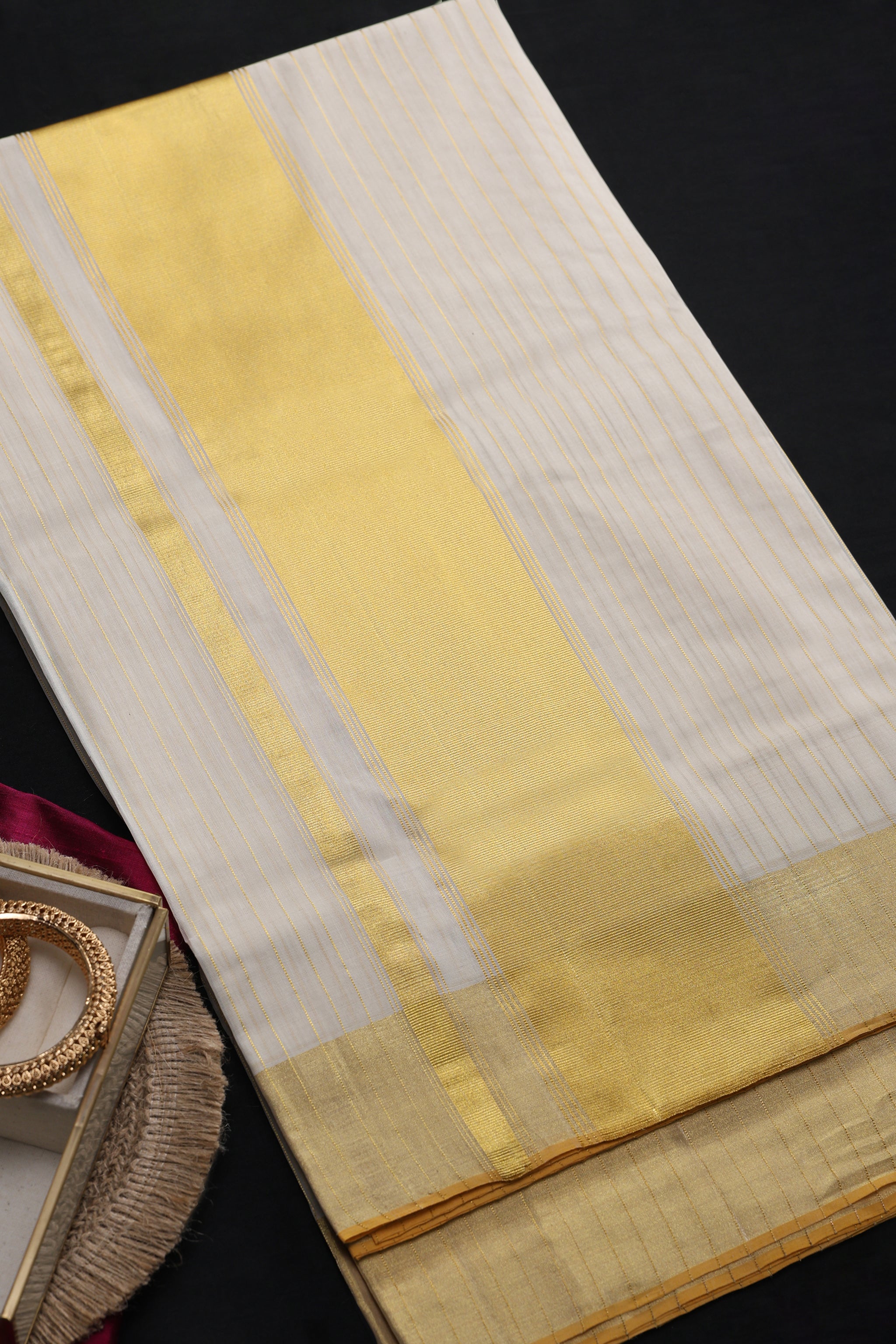 Padmavati Stripe Elegance Kasavu