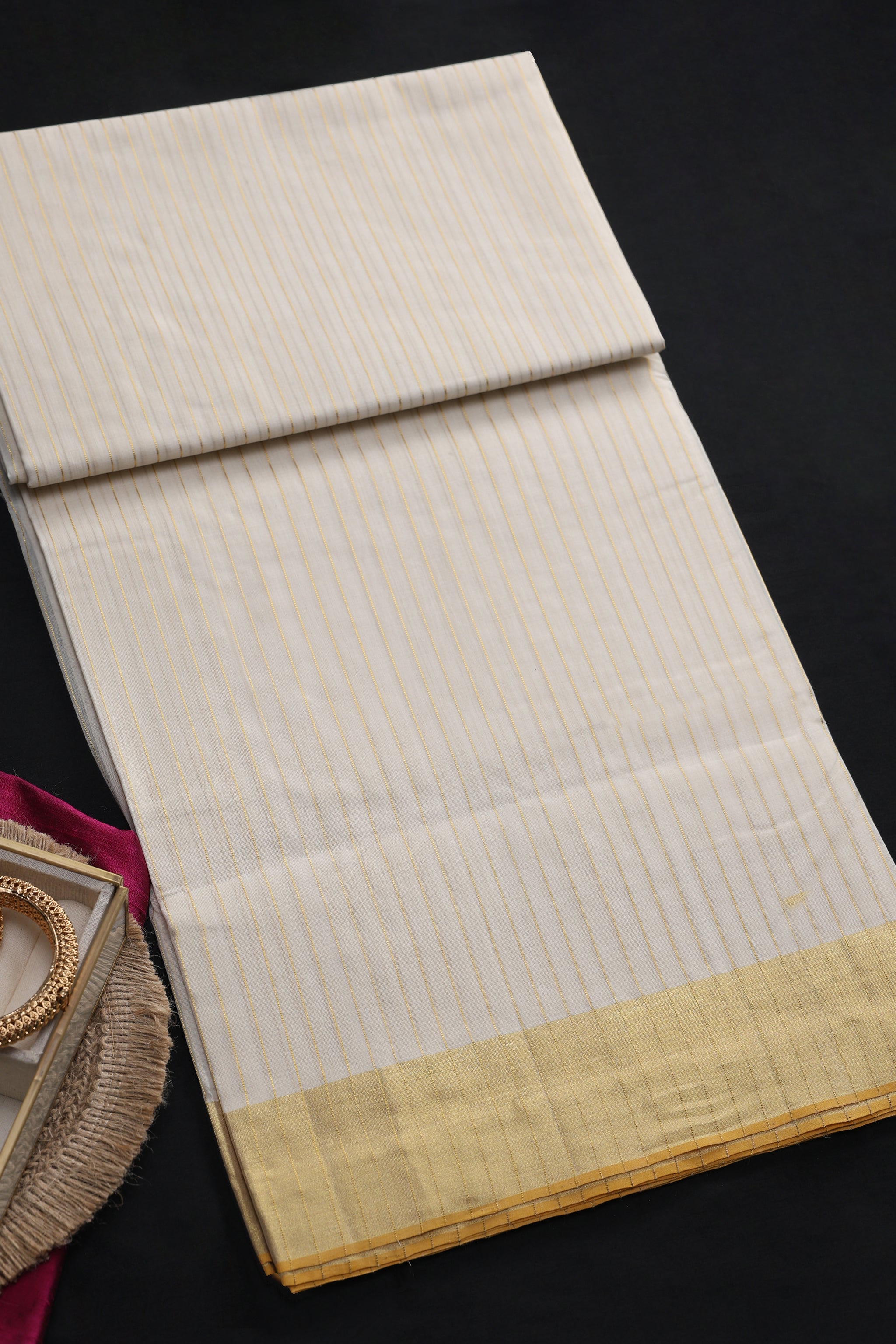 Padmavati Stripe Elegance Kasavu