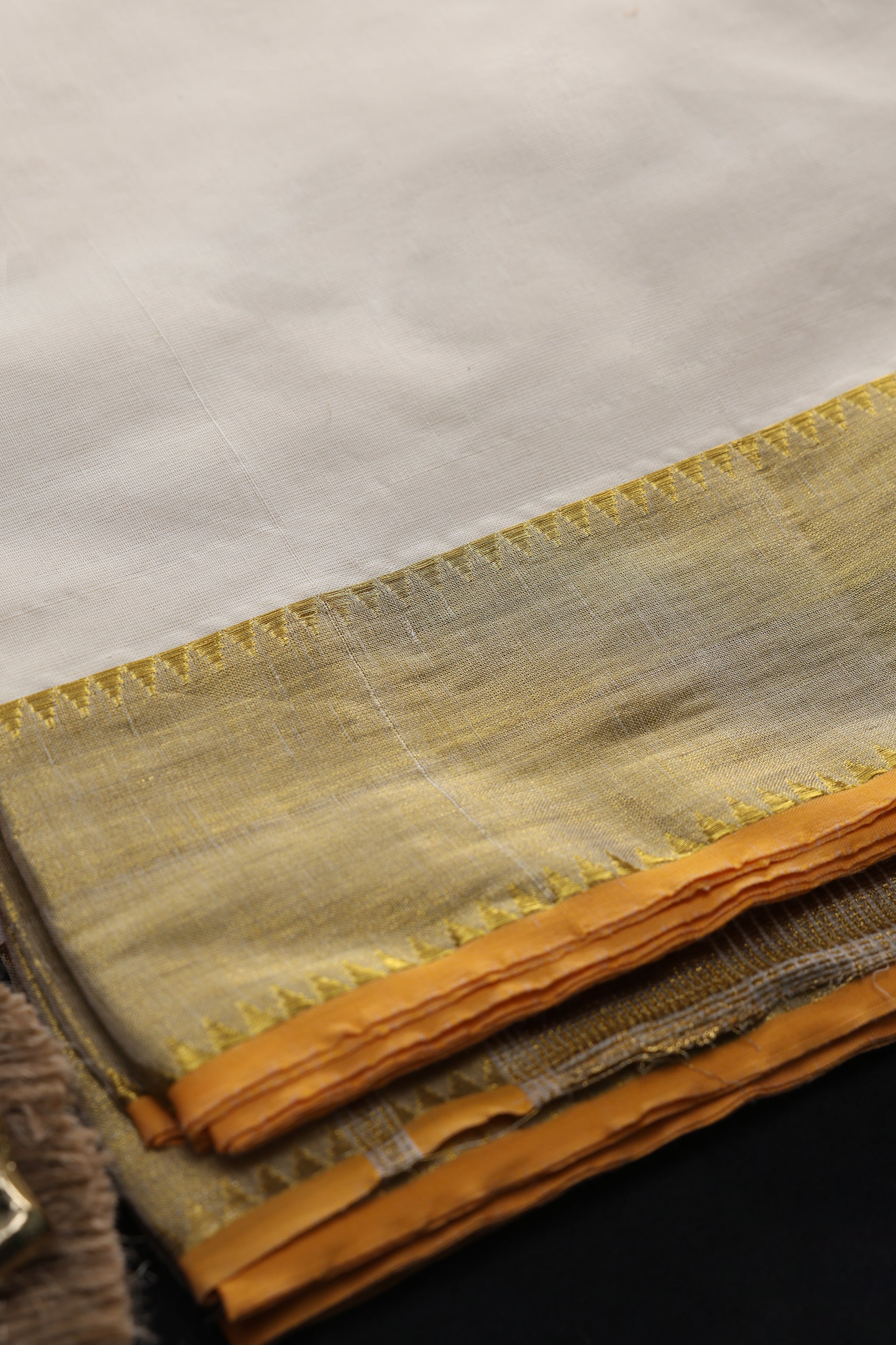 Pavitra Ivory Whisper Kasavu