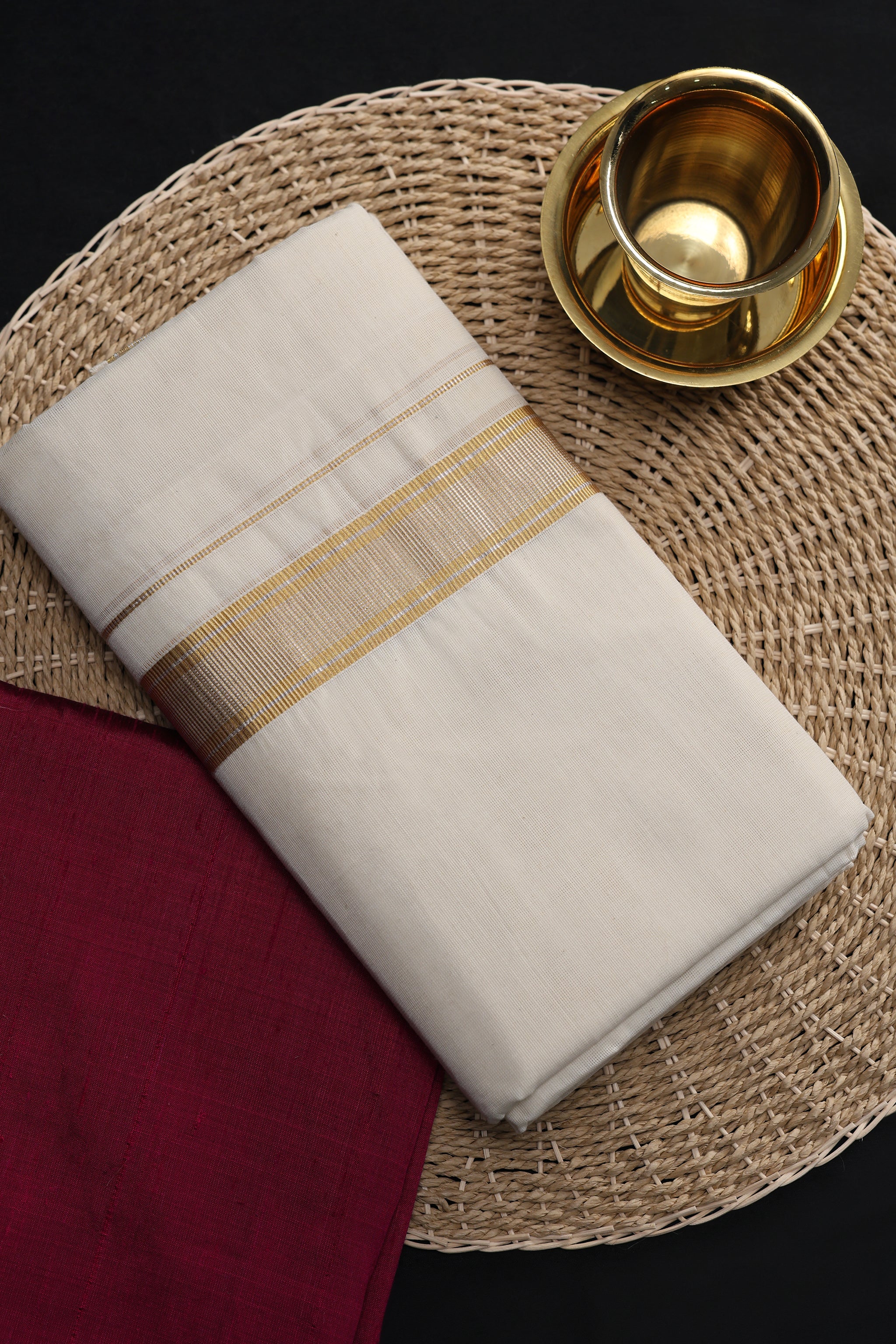 Royal Twin Zari Mundu