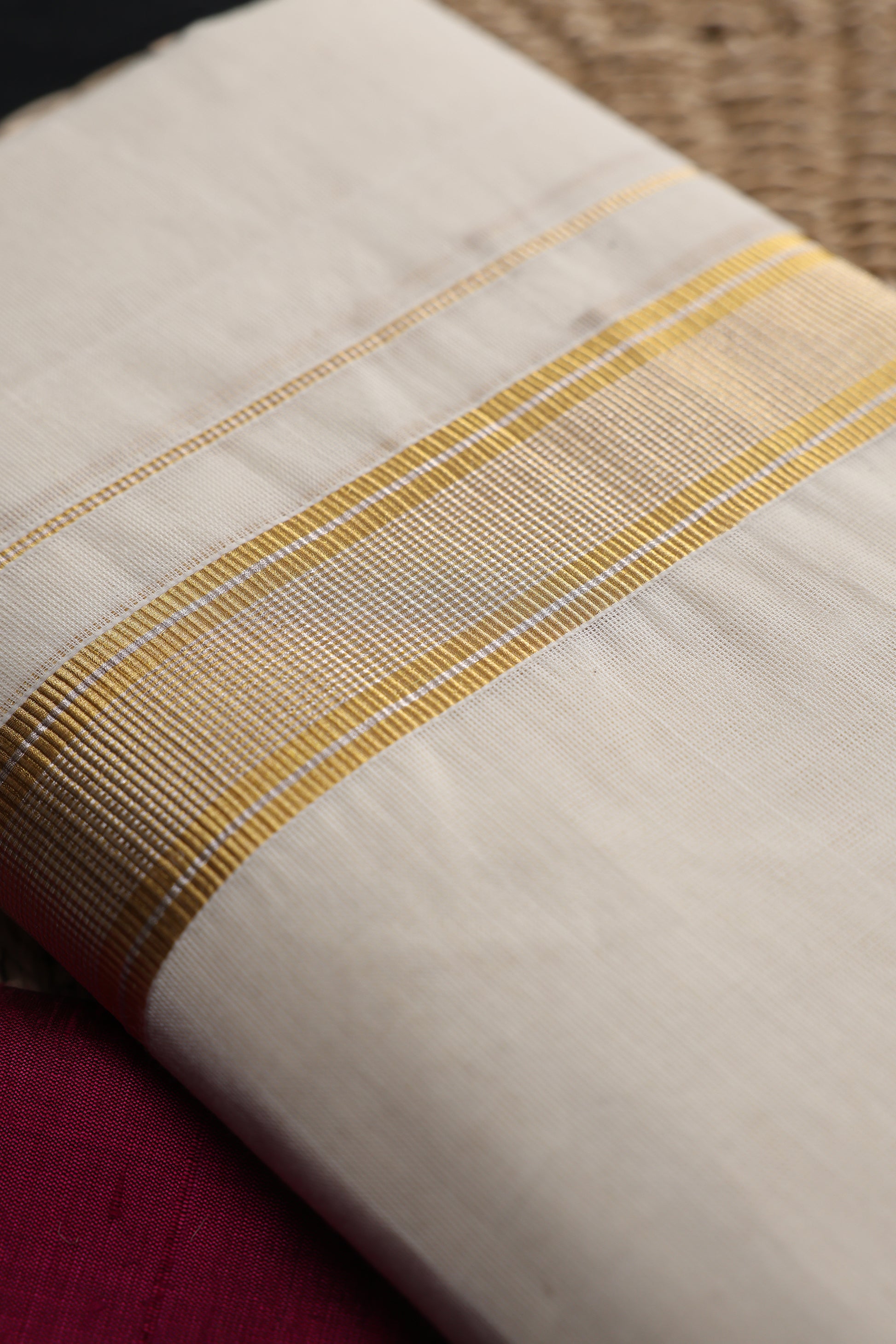 Royal Twin Zari Mundu