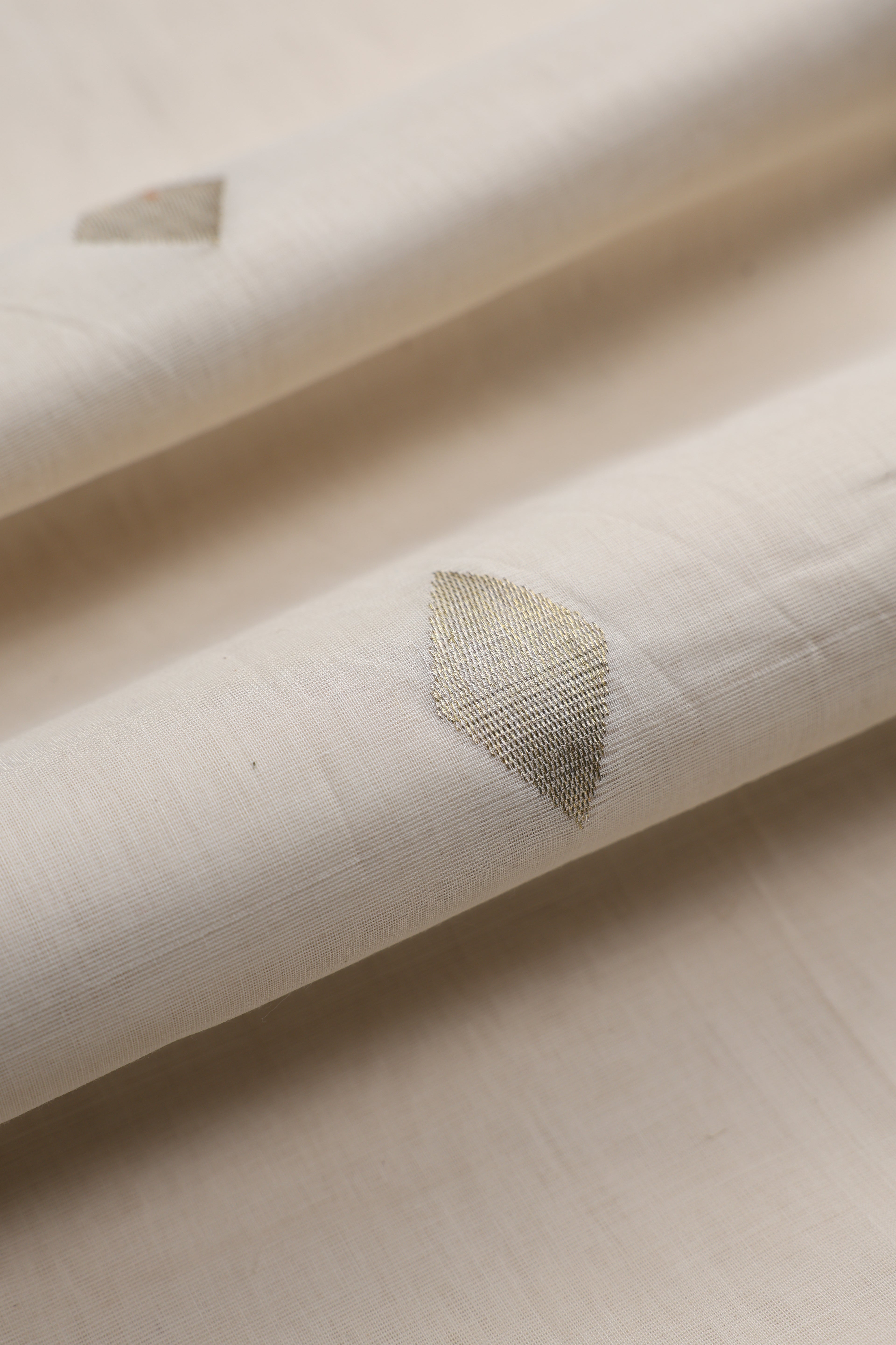 Soundarya Diamond Dream Gold Saree