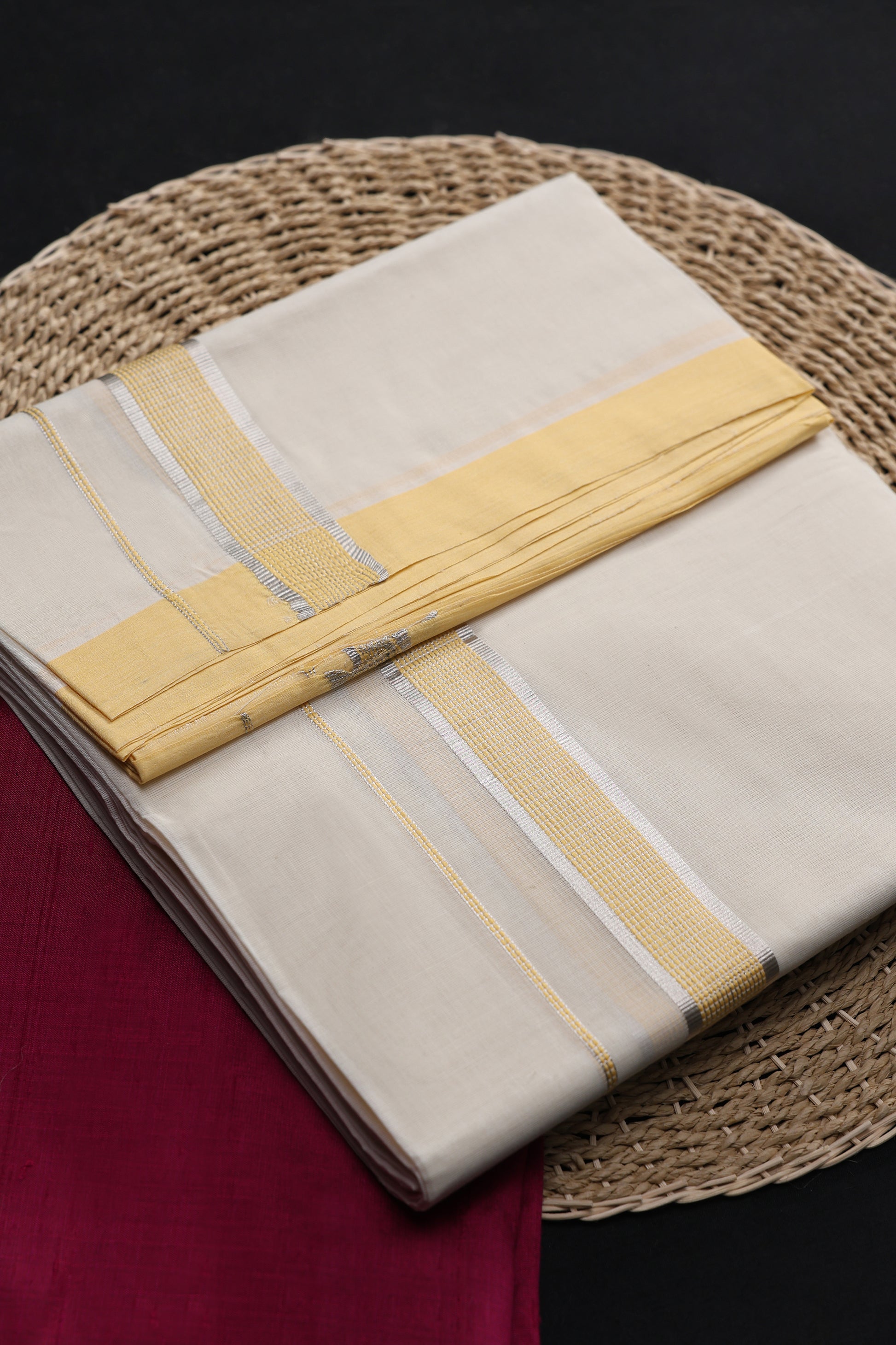 Sun & Moon Mundu