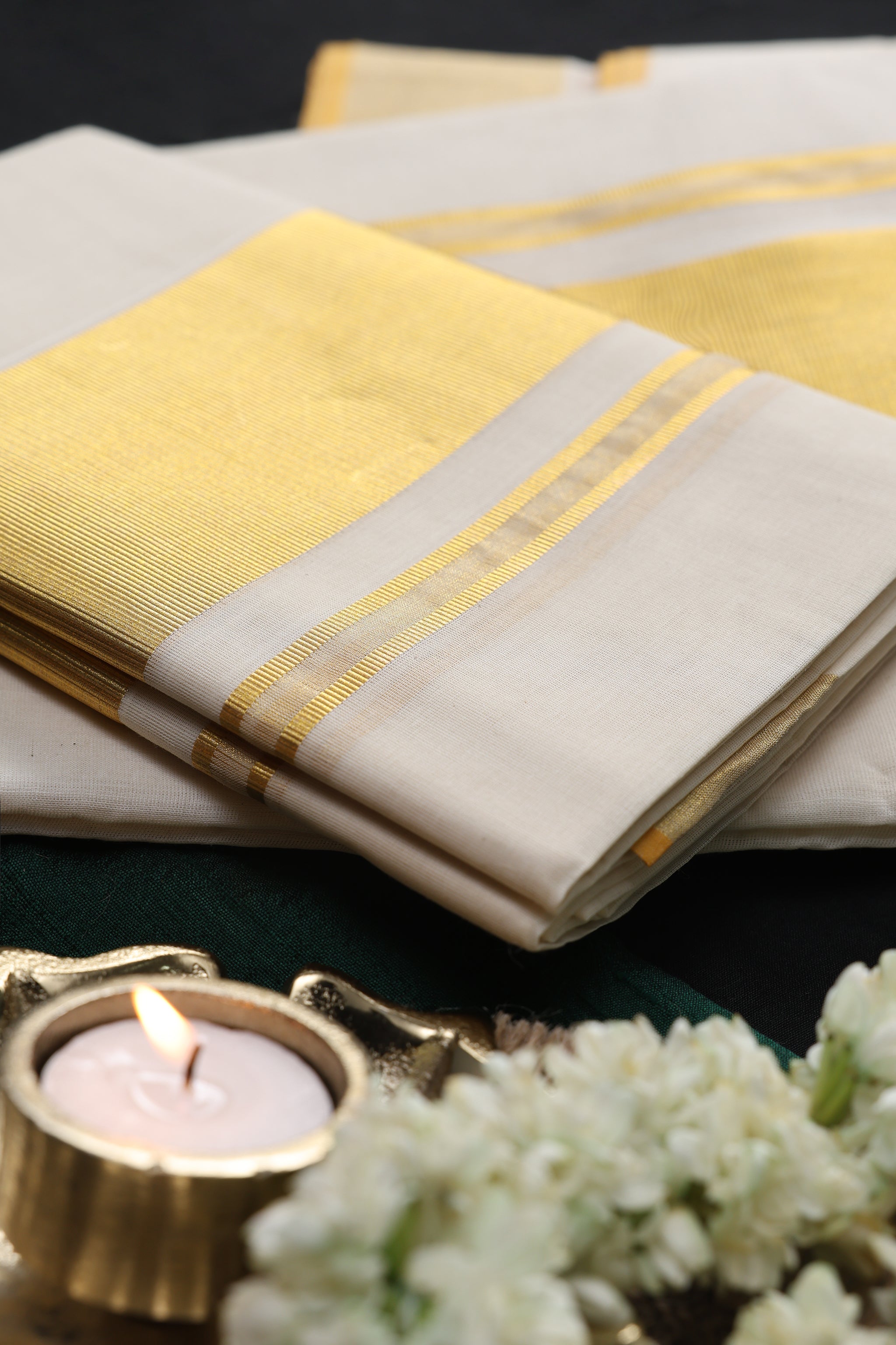 Thamburati Twin Line Tradition Set Mundu