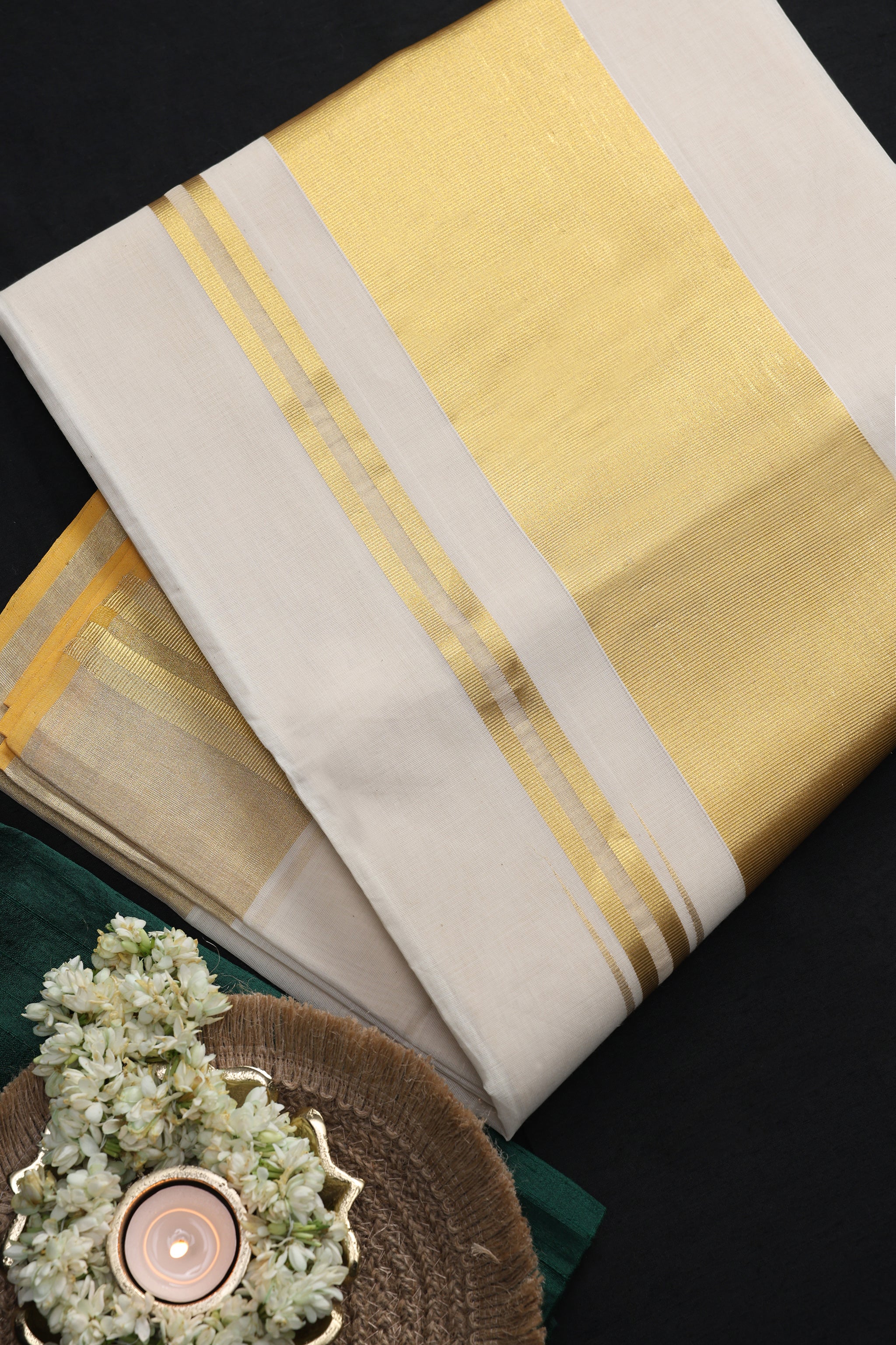 Vasudha Crownline Kasavu  5 Inch