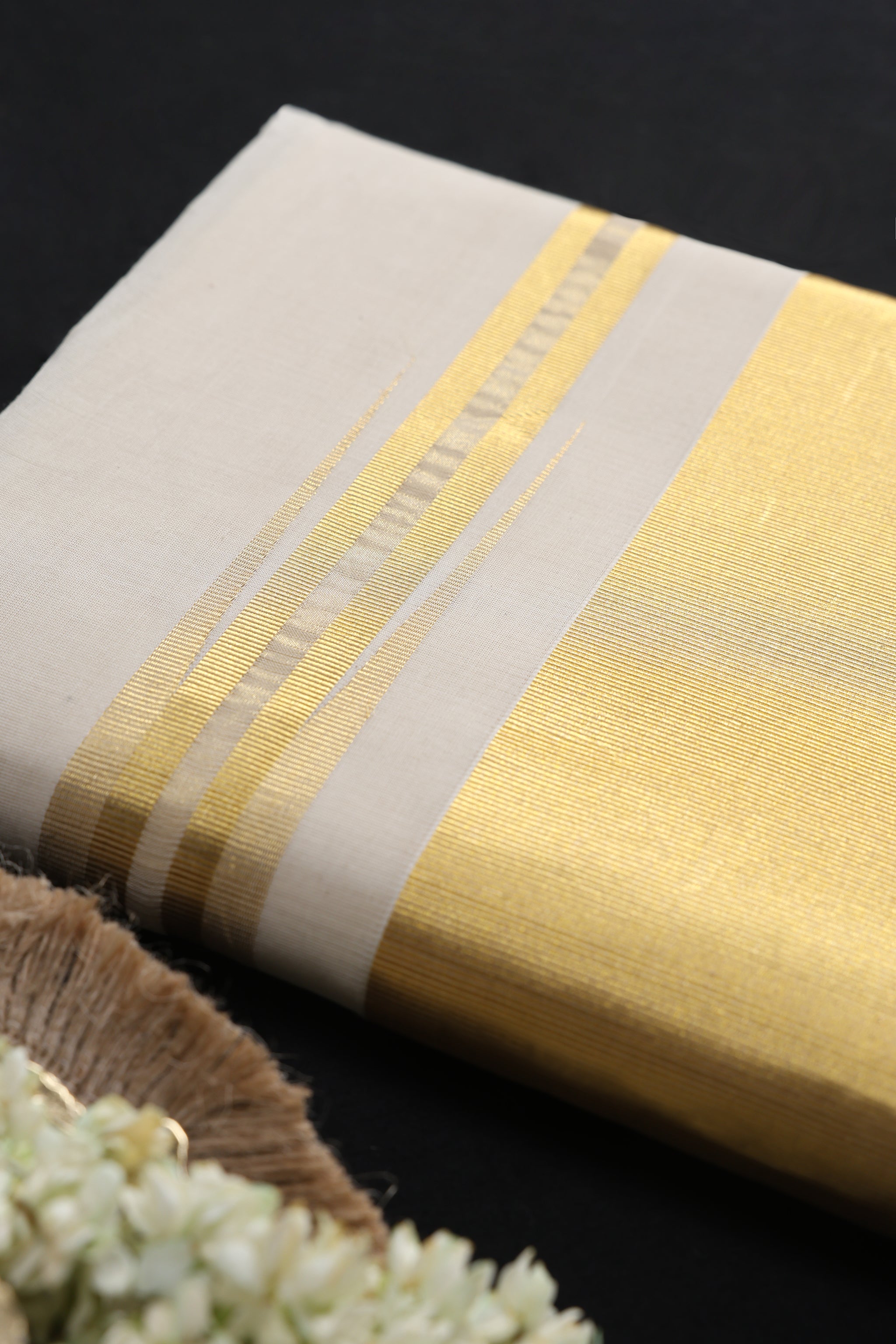 Vasudha Crownline Kasavu  5 Inch