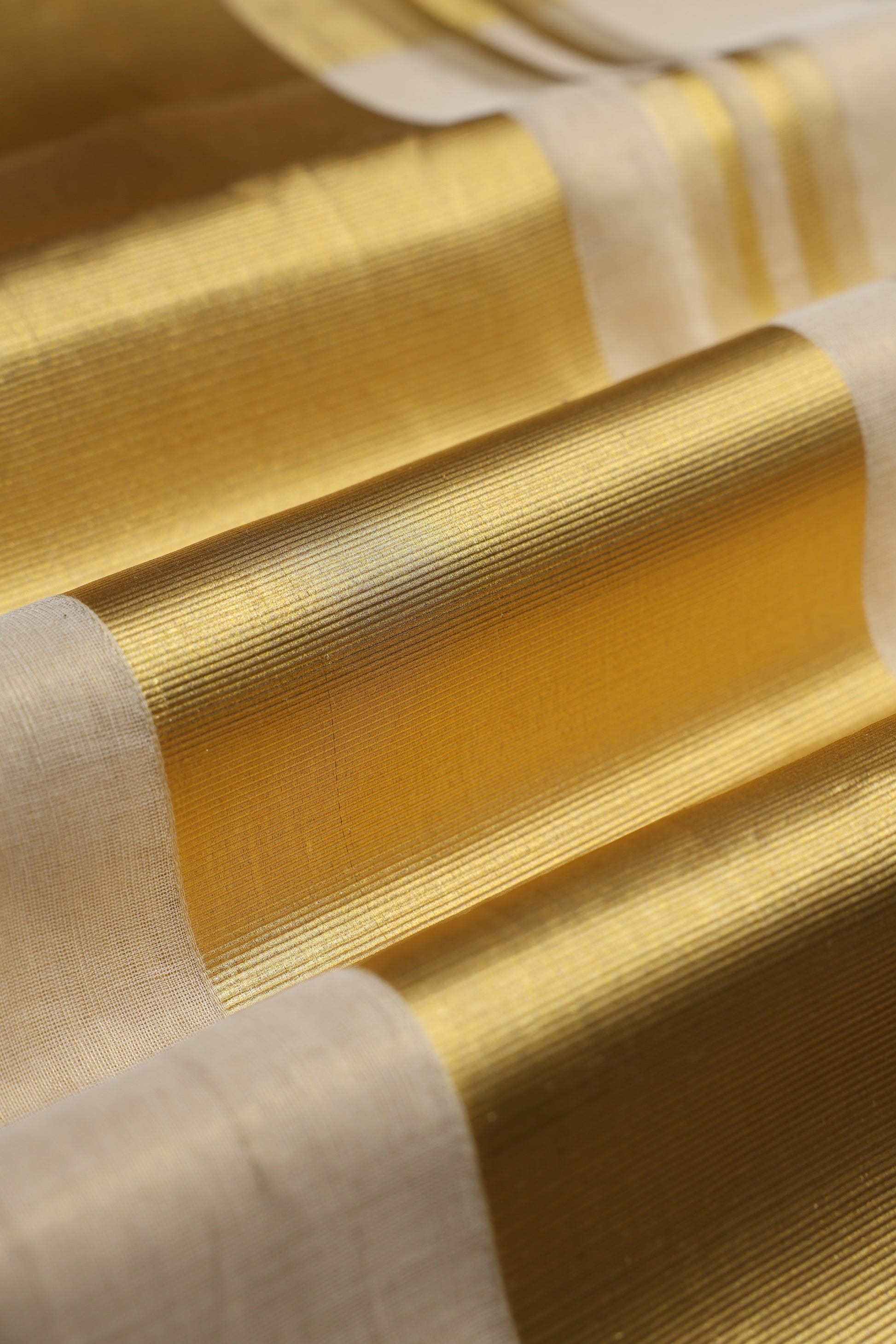 Vidya Golden Whisper Tissue Saree
